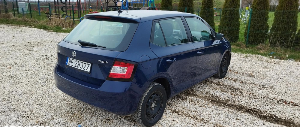 Skoda Fabia cena 18600 przebieg: 211000, rok produkcji 2017 z Warszawa małe 137